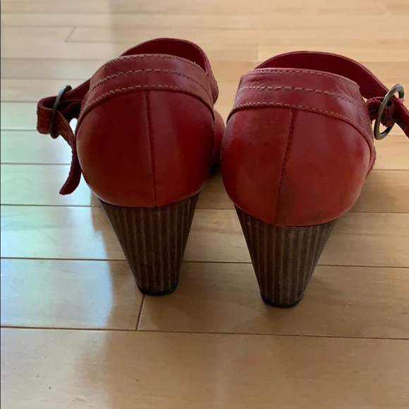 Red sandals Indigo brand - Picture 3 of 6